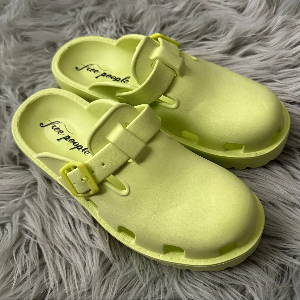 FREE PEOPLE Karlie Buckle Clog Size 8 - Picture 8 of 13